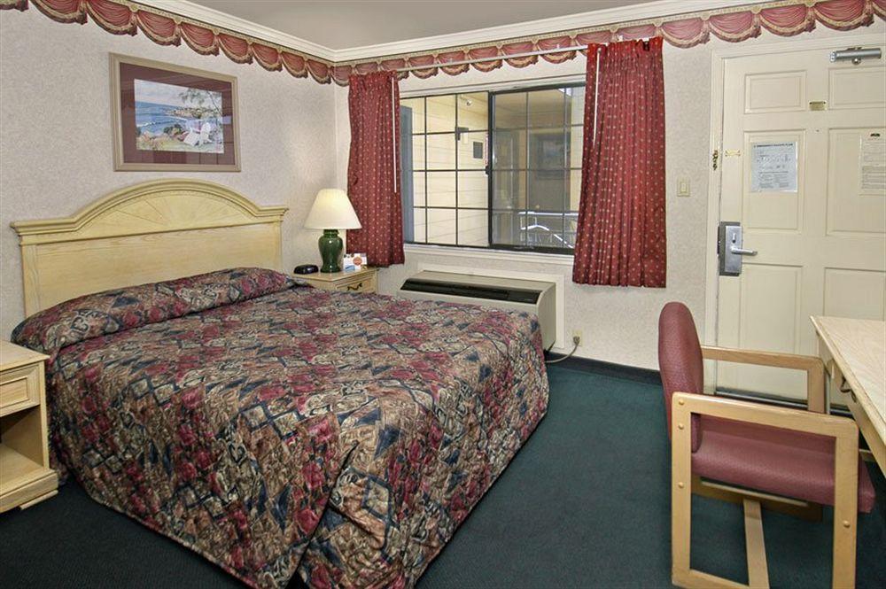 San Francisco Inn Room photo